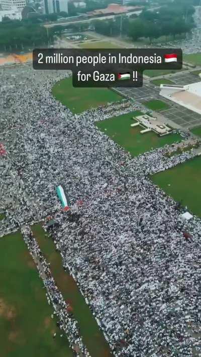 Hundreds of thousands in Indonesia 