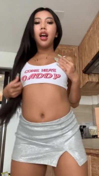 Just like my top said.. Come here daddy and pound me hard