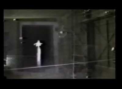 Divert Attitude Control System (DACS) kinetic warheads: hover test.