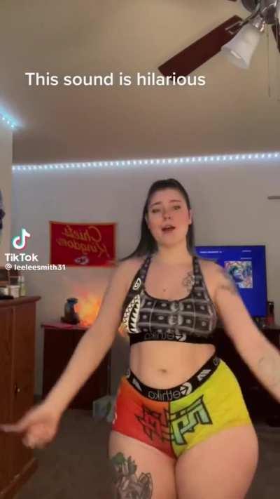 1 or 2 ⁉️ Rich PAWG VS Ghetto PAWG