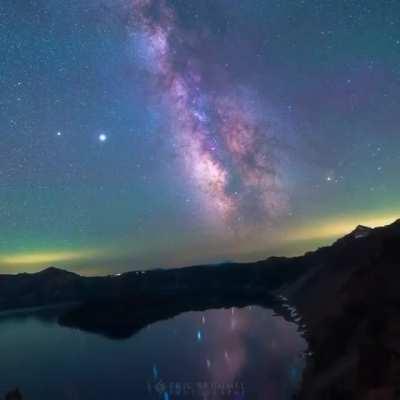 Photographer Eric Brummel stabilized his camera to capture Earth's rotation