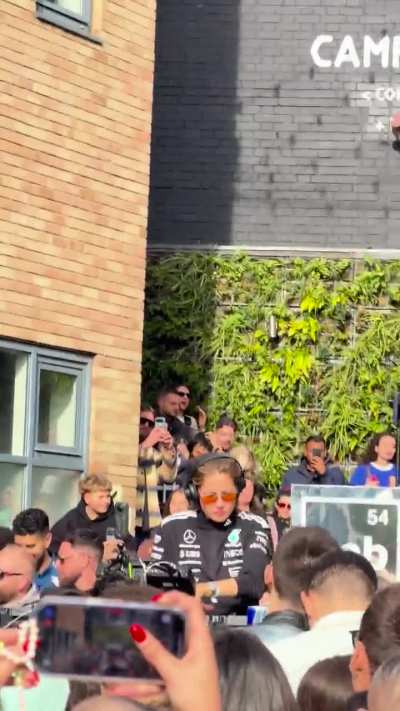 CDW - Free London Pop-up set