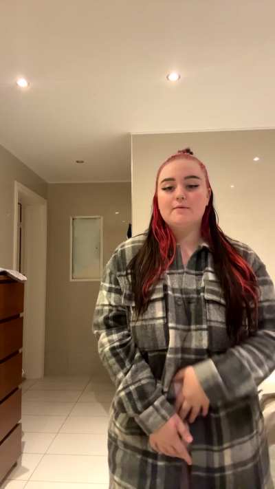 Might delete unless you think im cute :)))