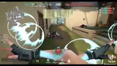 Skillful Jett shows off her skills with her ultimate.