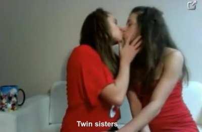 Twin sisters fun 🥰