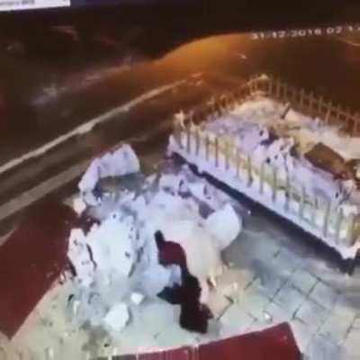 HMC while I fight this snowman