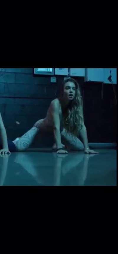 Sommer Ray Doggy Style