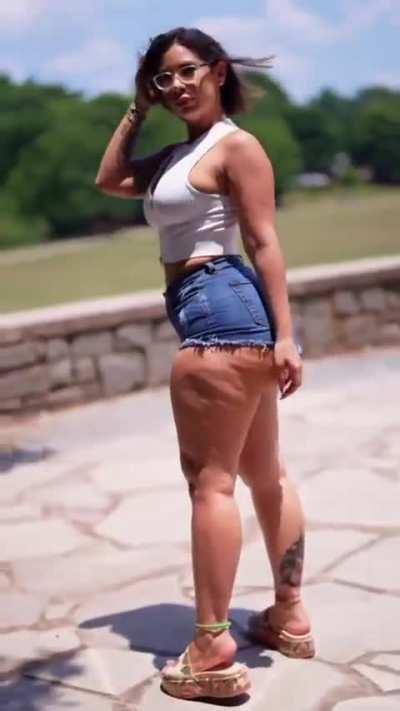 blahgigi might be my new fav latina!