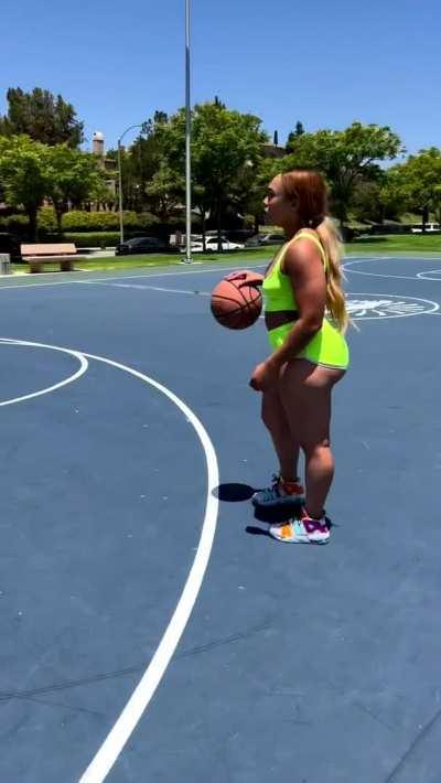 Lorraine ward (a.k.a cocainelorrine)