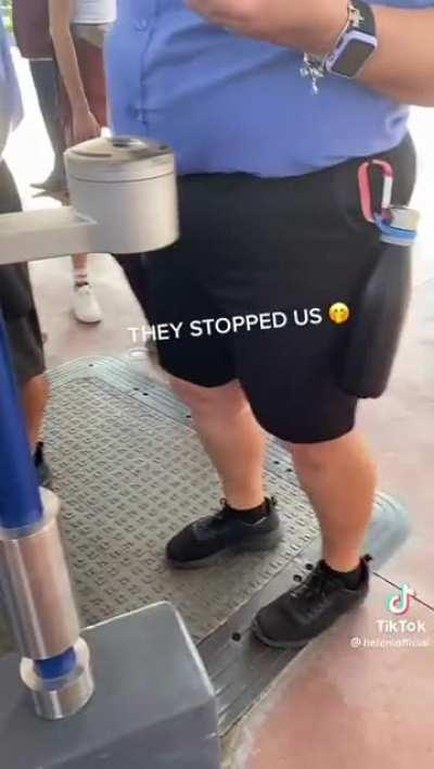 😬The cringe 😬!!