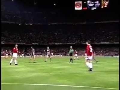 Dramatic footage of the last 4 minutes of the '99 CL Final against Bayern Munich