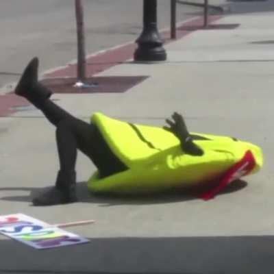 I would probably watch too...