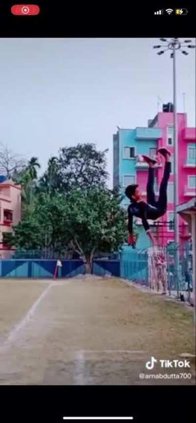 Indian guy definitely breaks something after falling on neck while attempting a backflip from a building