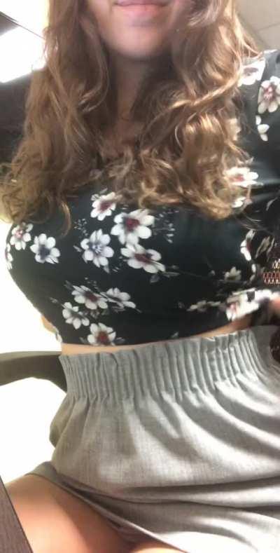 (f) another suuuuper quick office flash💞