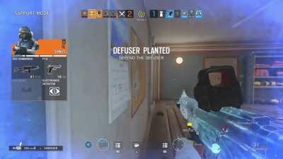 Oryx yeets someone after being dead