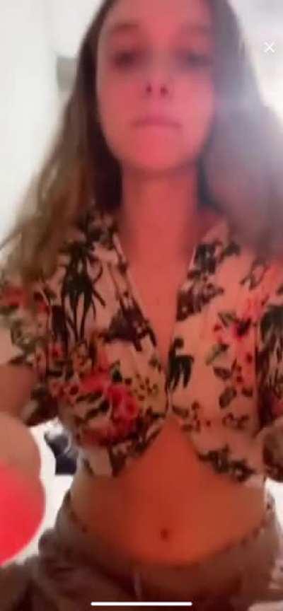 This was a very awkward live