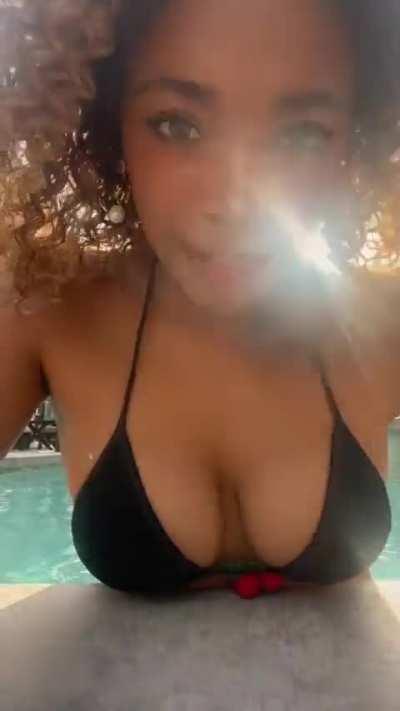 Simone Joy Jones (Bel-Air)