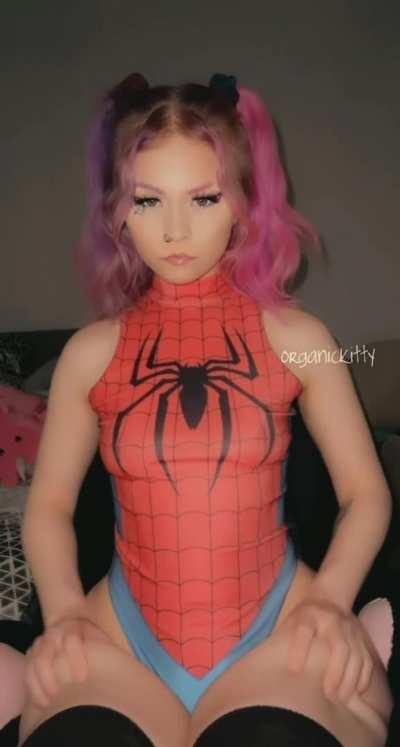 Just a goth slut who loves attention from older men