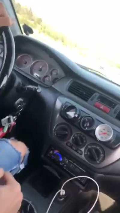 Lancer Evolution 8 on 30psi. ( 🔊 up )