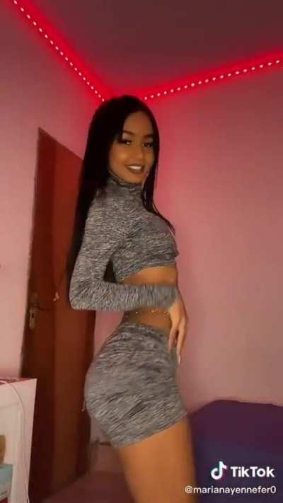 @mari_aminah (marianayennefer0 is banned)