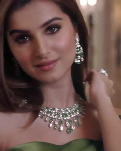 tara sutaria ready for suhagrat