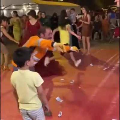 Take a minute to dance