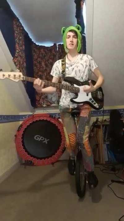 i did a bass cover of Can't stop on a unicycle