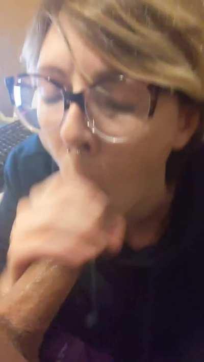 Just a quick dick between papers.