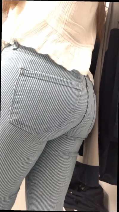 Sweet relief after a work meeting 💨🥀