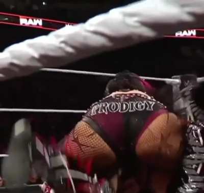 Roxanne and Iyo 🥵