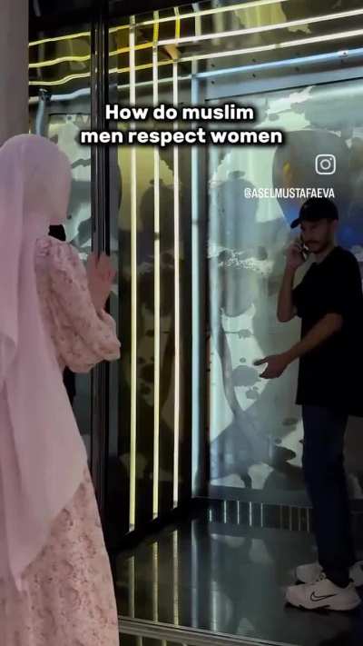 Muslim women should never use elevator when there is a man