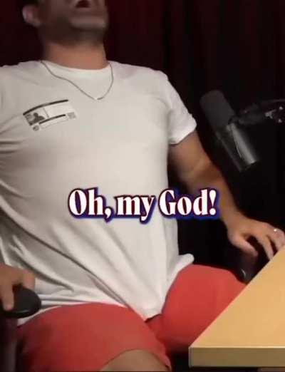 Dammit. I wanna see his hole toooo 😔💕