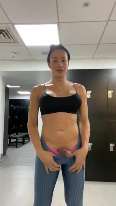 Training today I want someone help me here  