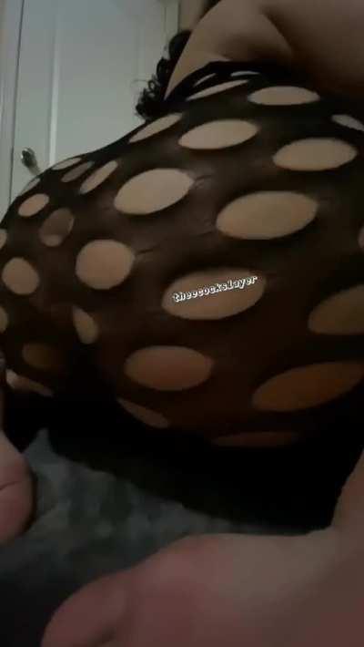 upvote if you’d fuck me in this dress 😚