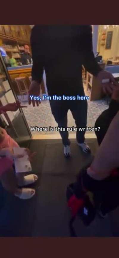 OnlyFans celebs rejected from a restaurant in Paris