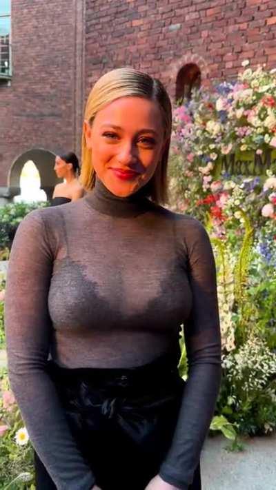 Lily Collins, Lili Reinhart ,Kiernan Shipka, Amy Adams and Nicky Hilton