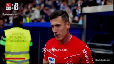 Expulsão do Mbappé no jogo contra o Alavés