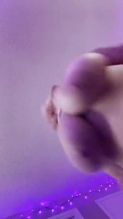 Compliments turn me on like crazy