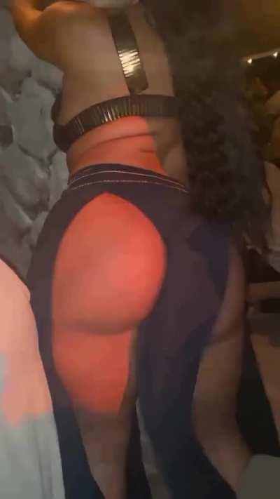 Alexas morgan (@onlyalexass_ )