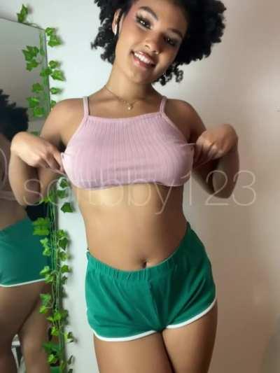 Happy titty Tuesday ☺️🌷