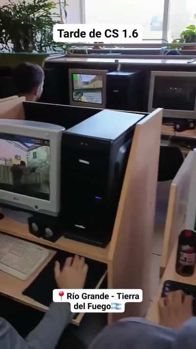 Tarde de CS en retro café, TDF