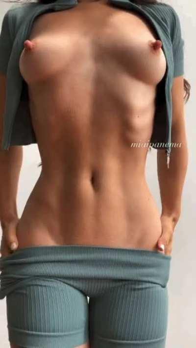 Feeling extra perky after a gym sesh ☺️