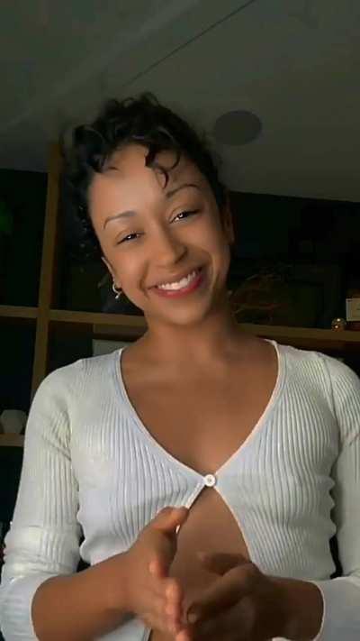 Liza's outfit try-on haul... 