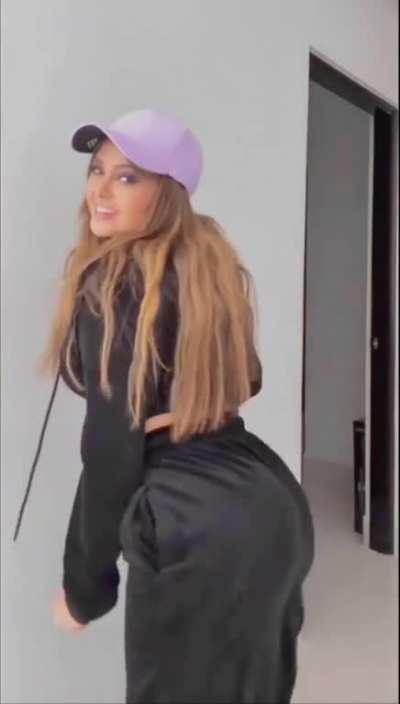 👀🍑