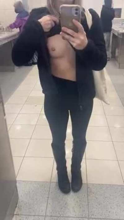 I tried to get both out but the traffic got heavy 😜