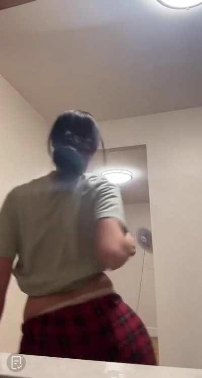 Little dance on live.