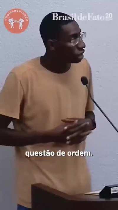 Bando de parasita racista