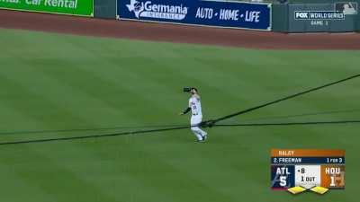 [Highlight] Dansby Swanson avoids the tag on Freeman's sac-fly to tack on some insurance