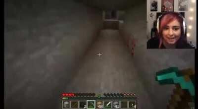 Chat trolls this woman in Minecraft