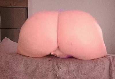 girls will know you’re hours away from completing NNN and then start doing this shit in front of you 🤤 